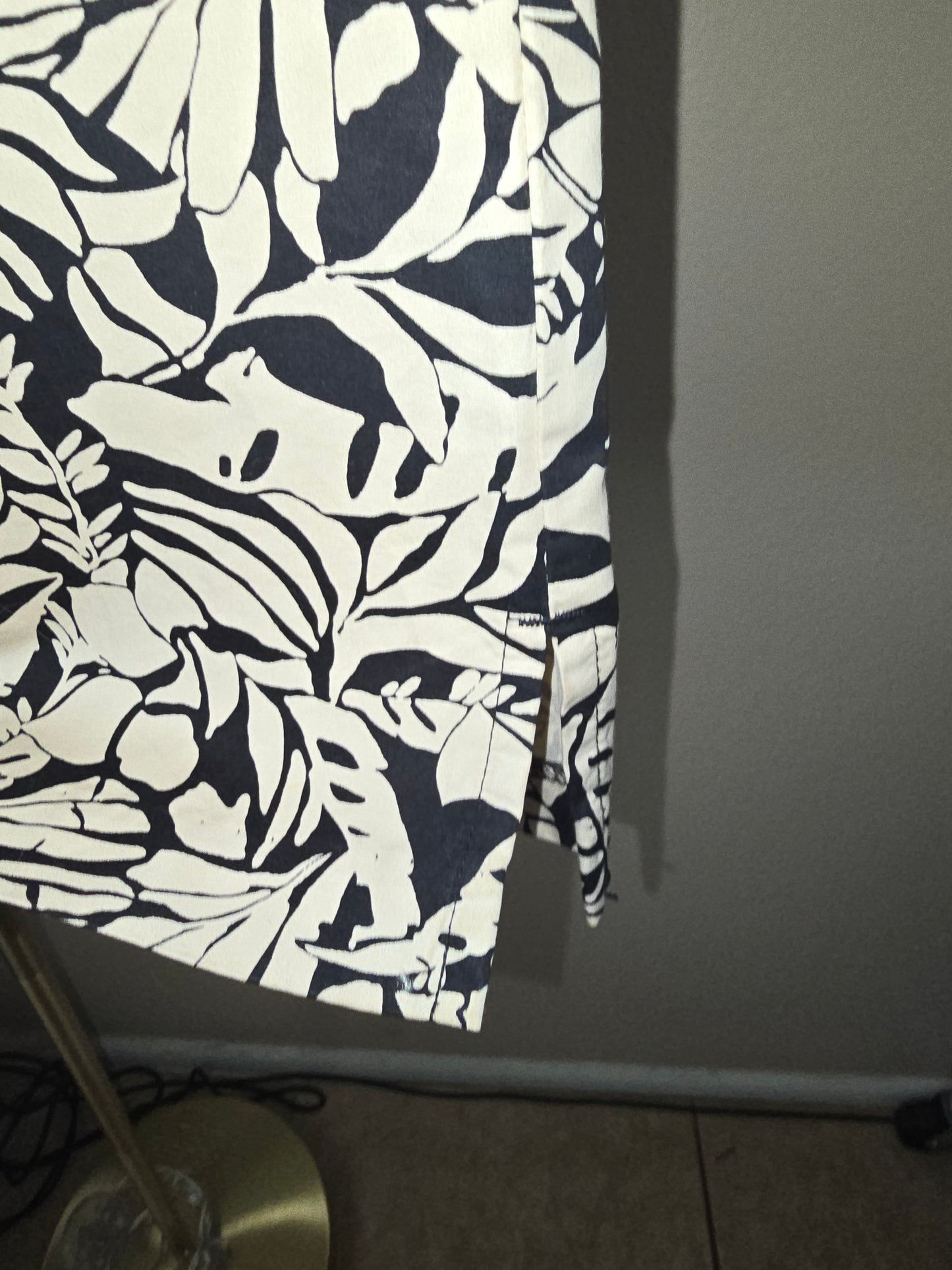 Pre-loved Gap Skirt - Size 14 - Brown/Beige Leaf Print