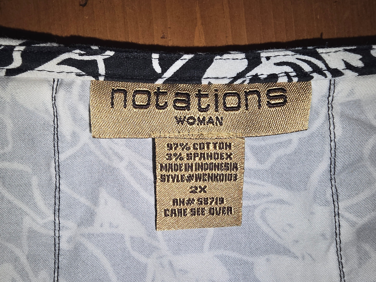 Pre-loved Black & White Floral Skirt - Rose Print & Border Hem 2X