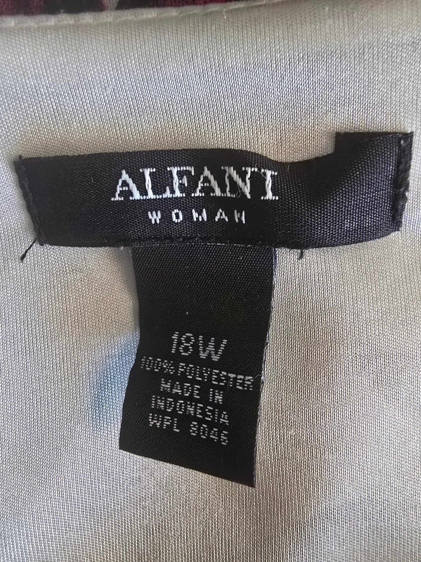 Alfani Size 18W Floral Bell Long Sleeve Bubble Hem Top
