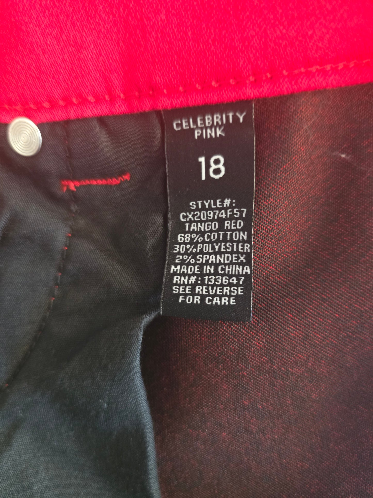 Vibrant & Chic: Pre-Loved Celebrity Pink Red Skinny Pants (Women's Size 18)