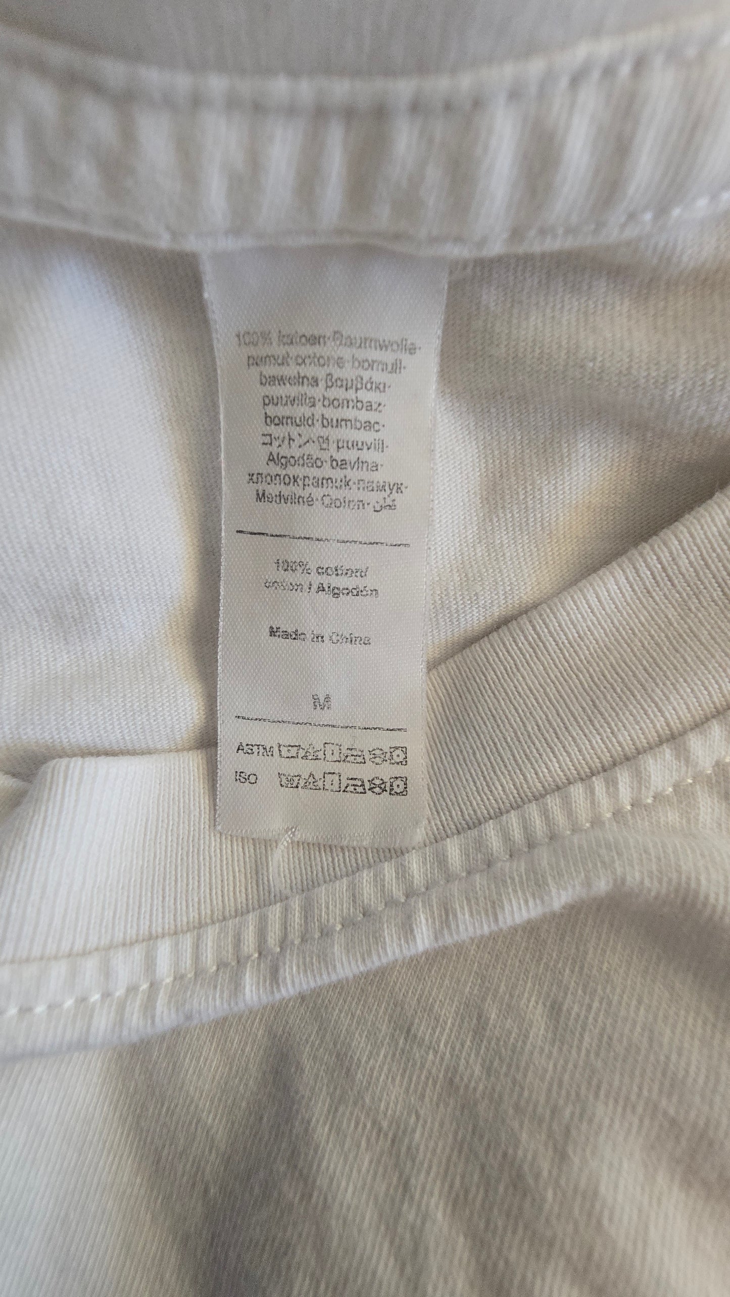 Distressed & Edgy: Pre-Loved White Graphic T-Shirt (Gallery Dept. Inspired) - Men's Medium