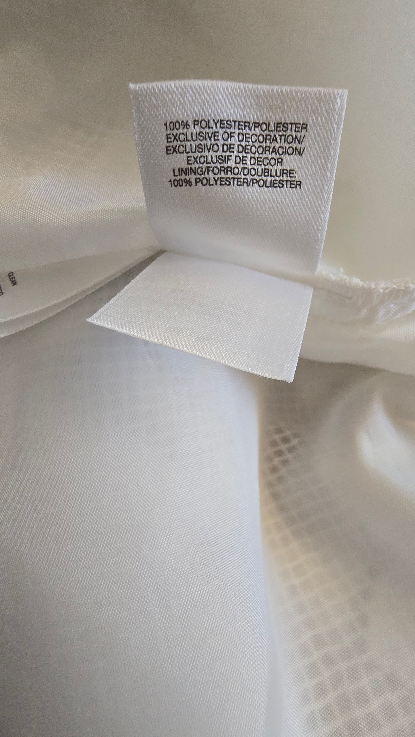 Effortlessly Chic: Pre-Loved Kasper White Sleeveless Top size 16W