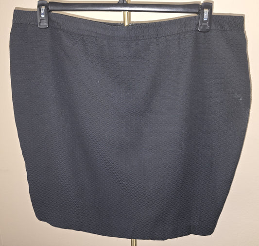 Pre-loved Liz Claiborne Black Textured Mini Skirt - Work/Casual
