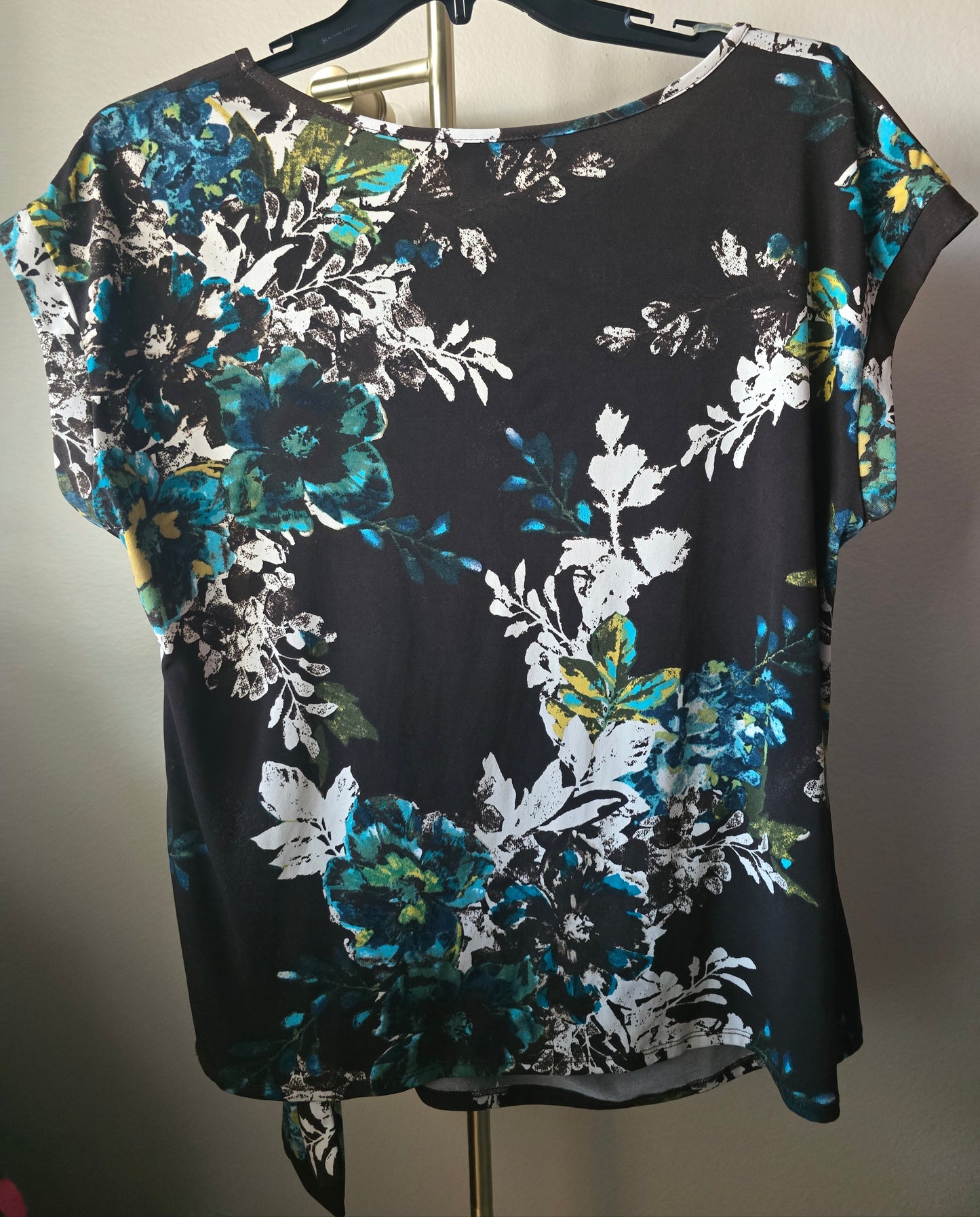 Pre-loved Brown Floral Tie-Front Top - Teal & White Blossoms 2X