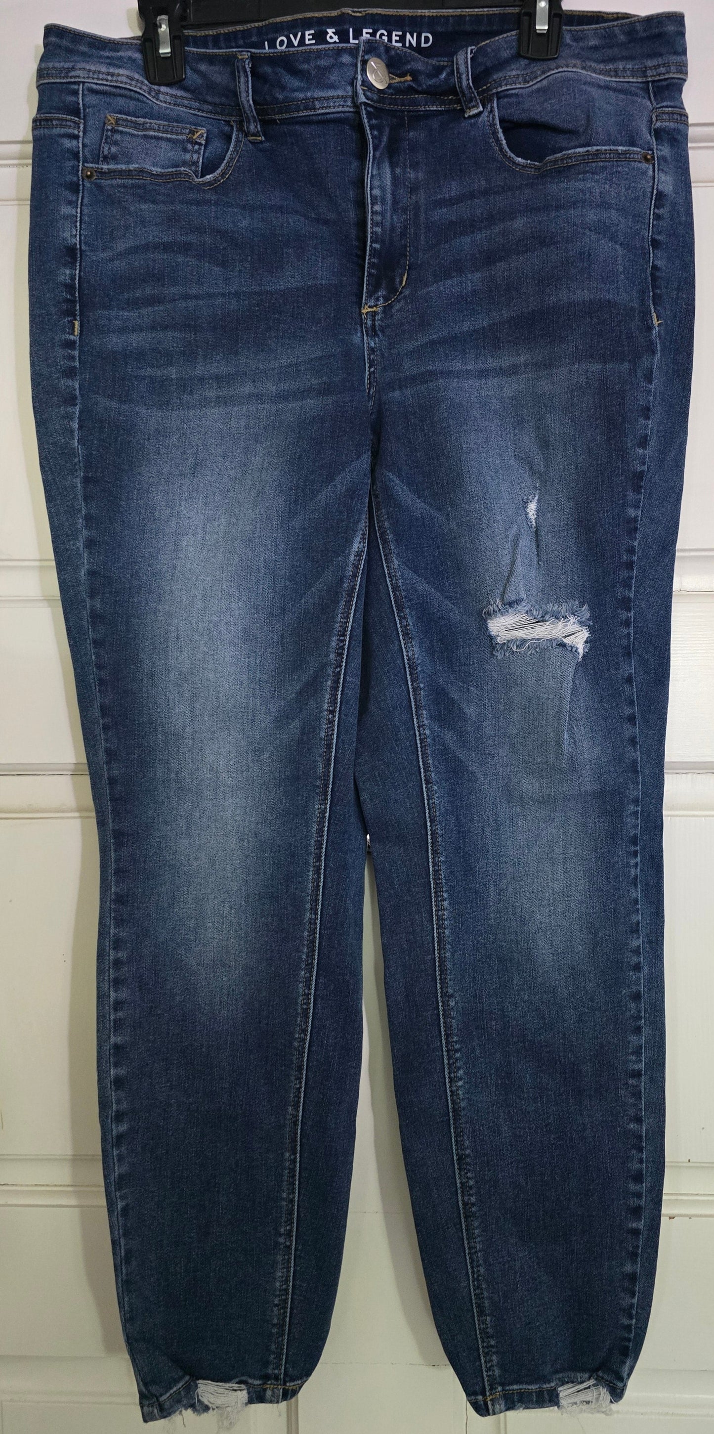 Pre-loved Love & Legend Distressed Skinny Jeans - Medium Wash
