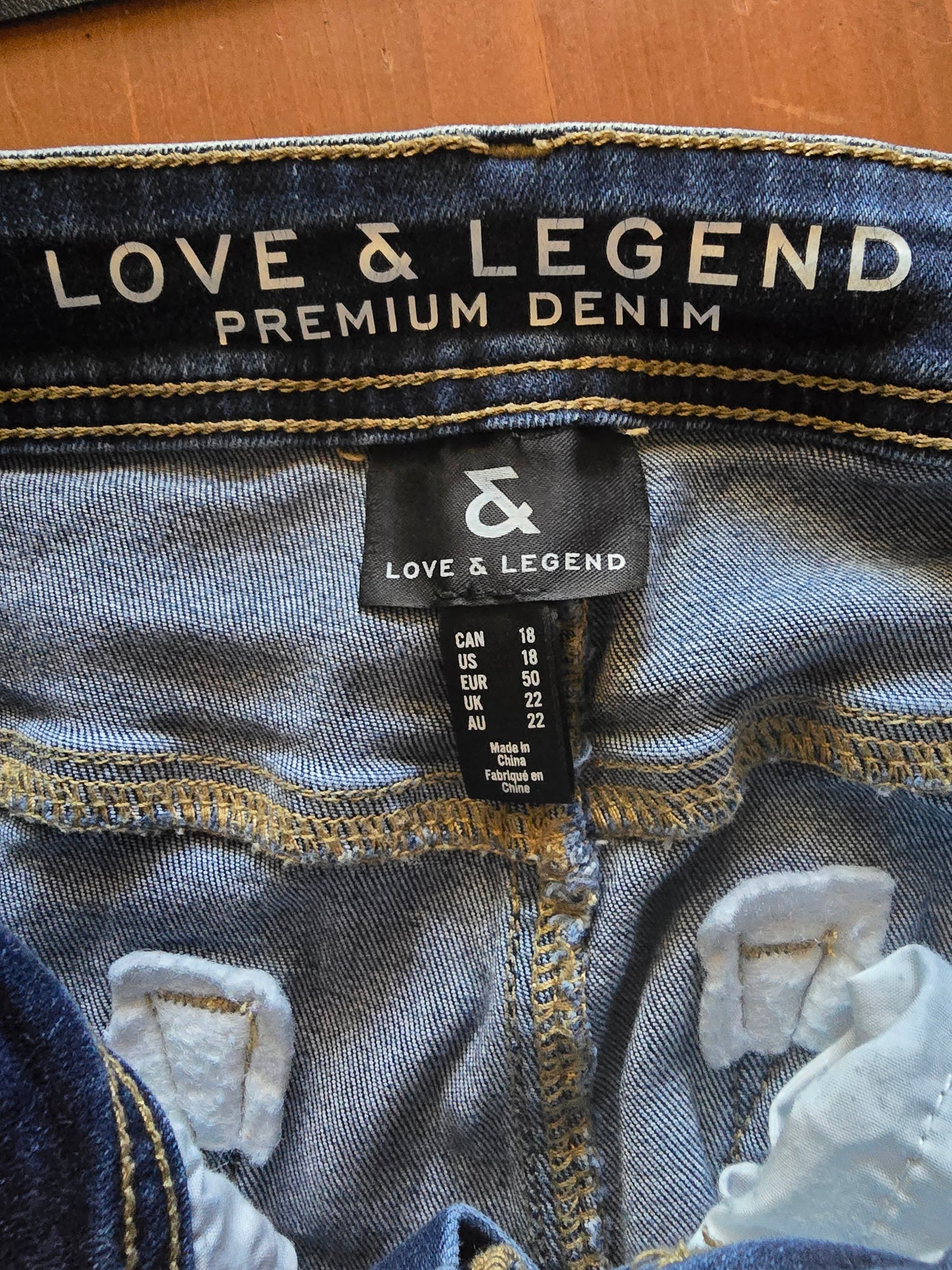 Pre-loved Love & Legend Distressed Skinny Jeans - Medium Wash