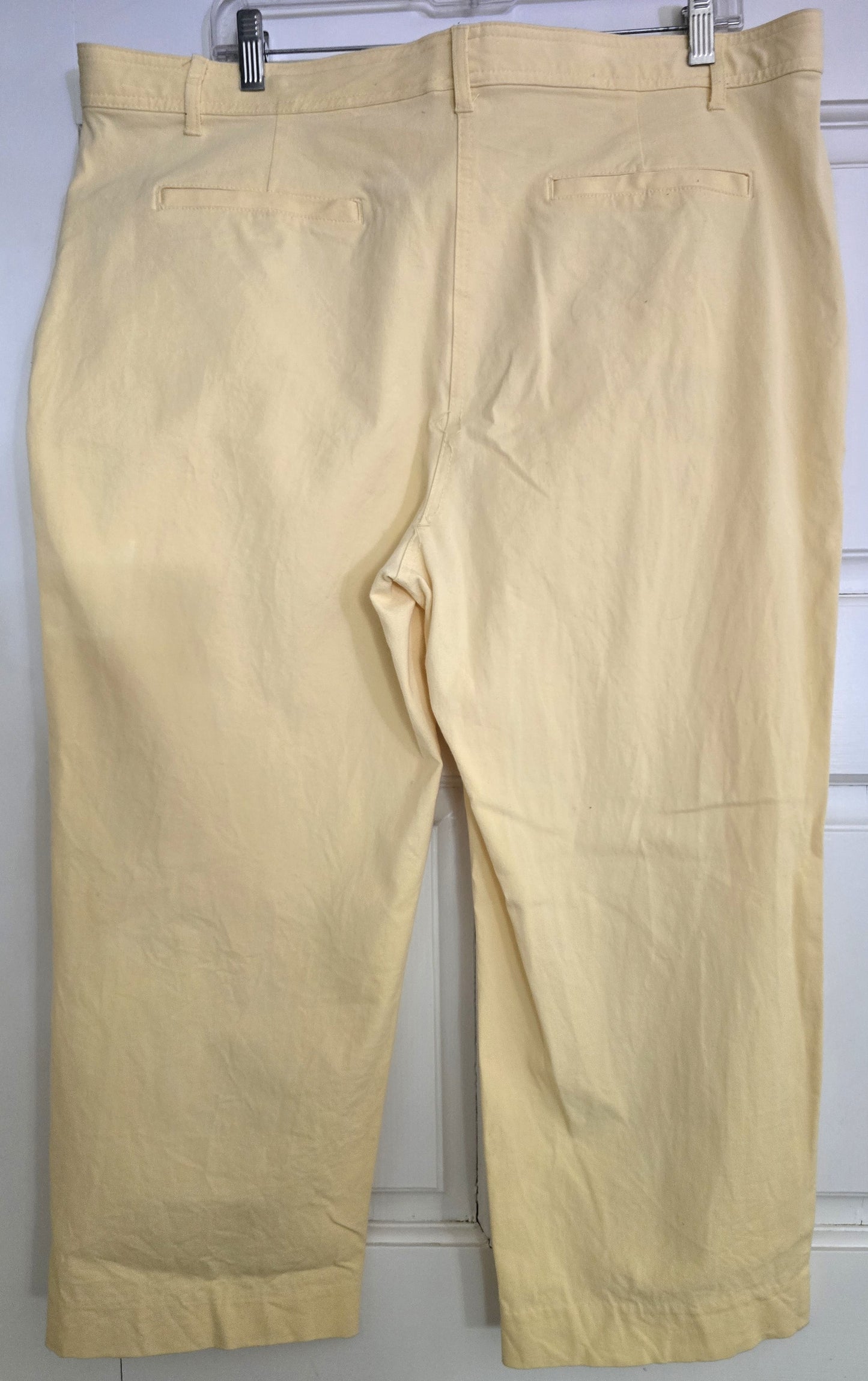 Pre-loved Yellow Capris - Straight Leg Cropped Pants