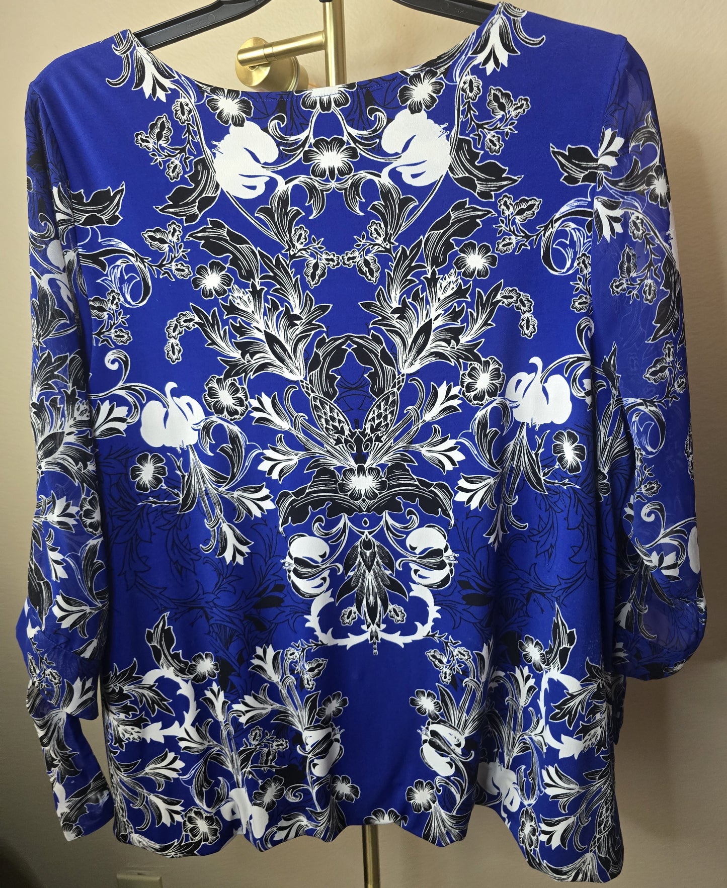 Pre-loved Alfani Royal Blue & White Ornate Blouse - Black Floral Print