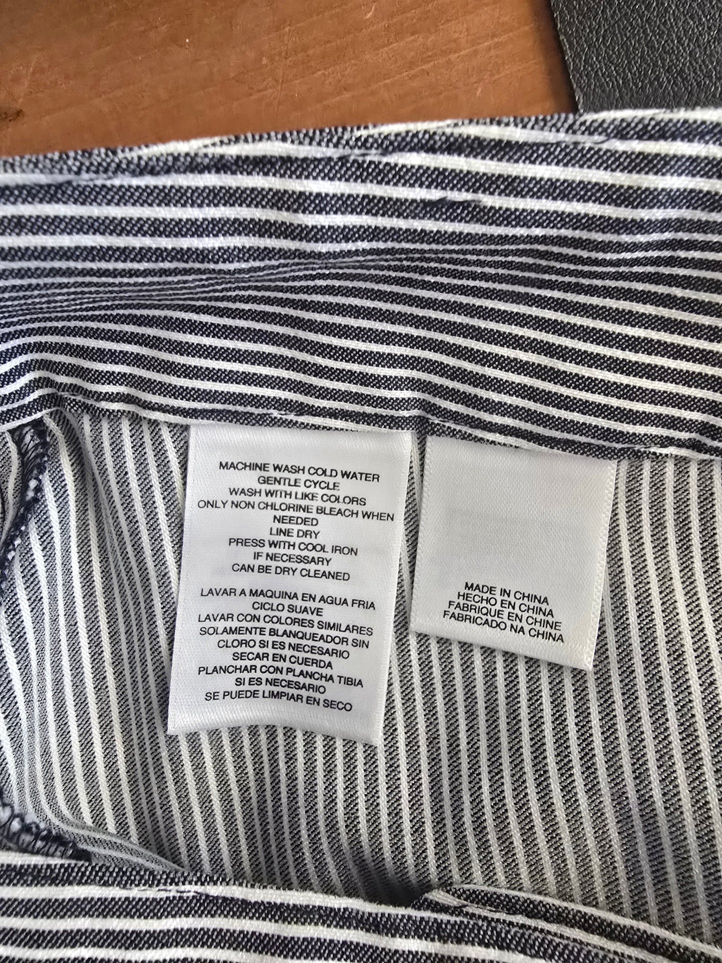 New Rachel Roy Navy & White Pinstripe Capris - Side Panel Detail