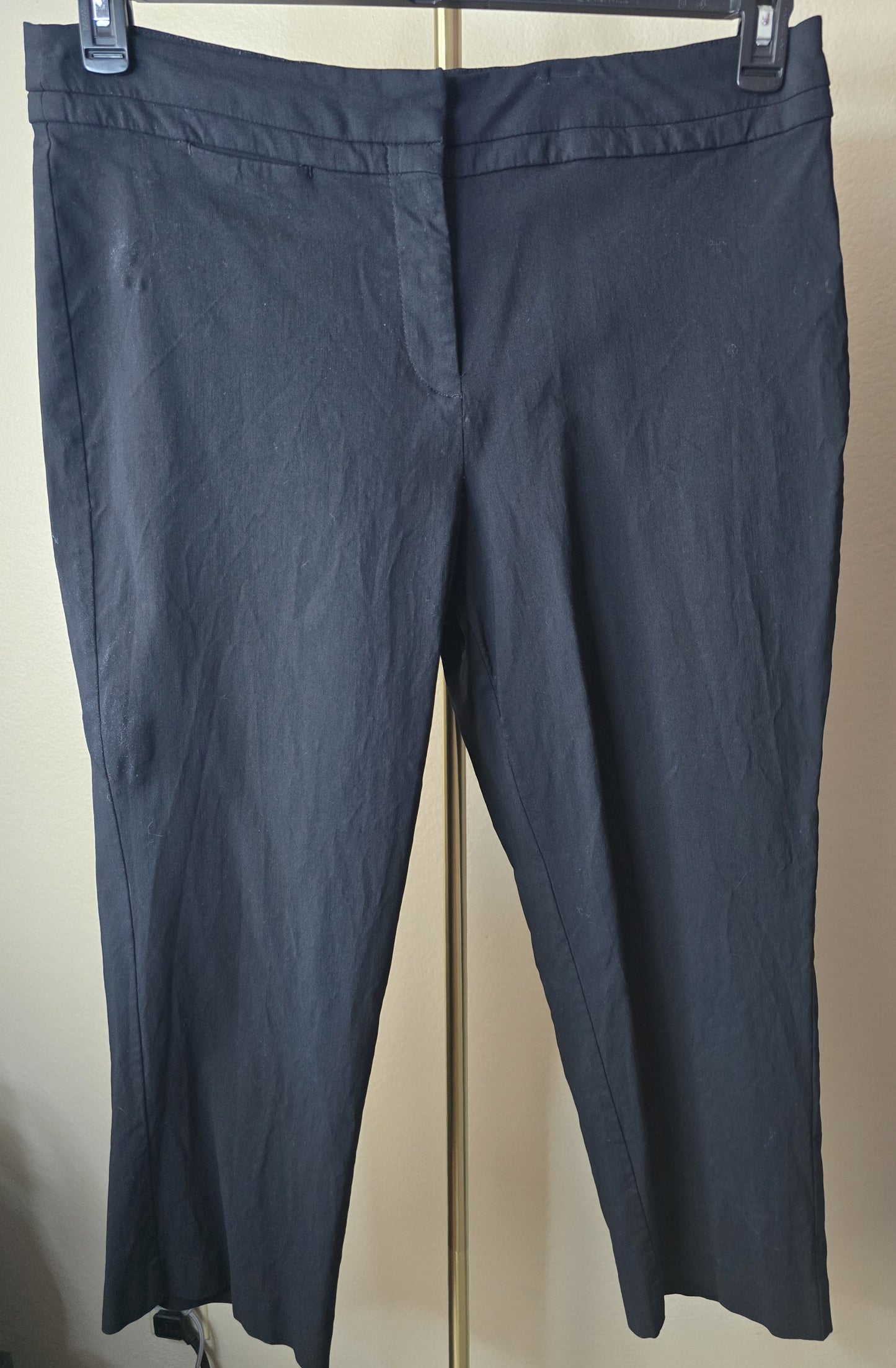 Pre-loved Lane Bryant Black Stretch Capri Pants - Everyday Essential