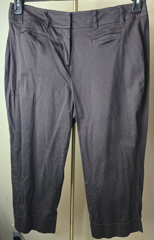 Pre-loved Larry Levine Brown Stretch Capri Pants - Cuffed Hem