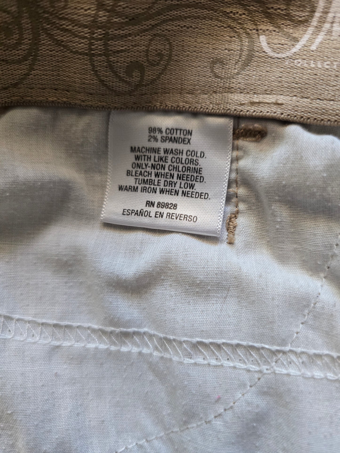 Pre-loved JM Collection Khaki Stretch Capris (Size 20W) - with Pockets