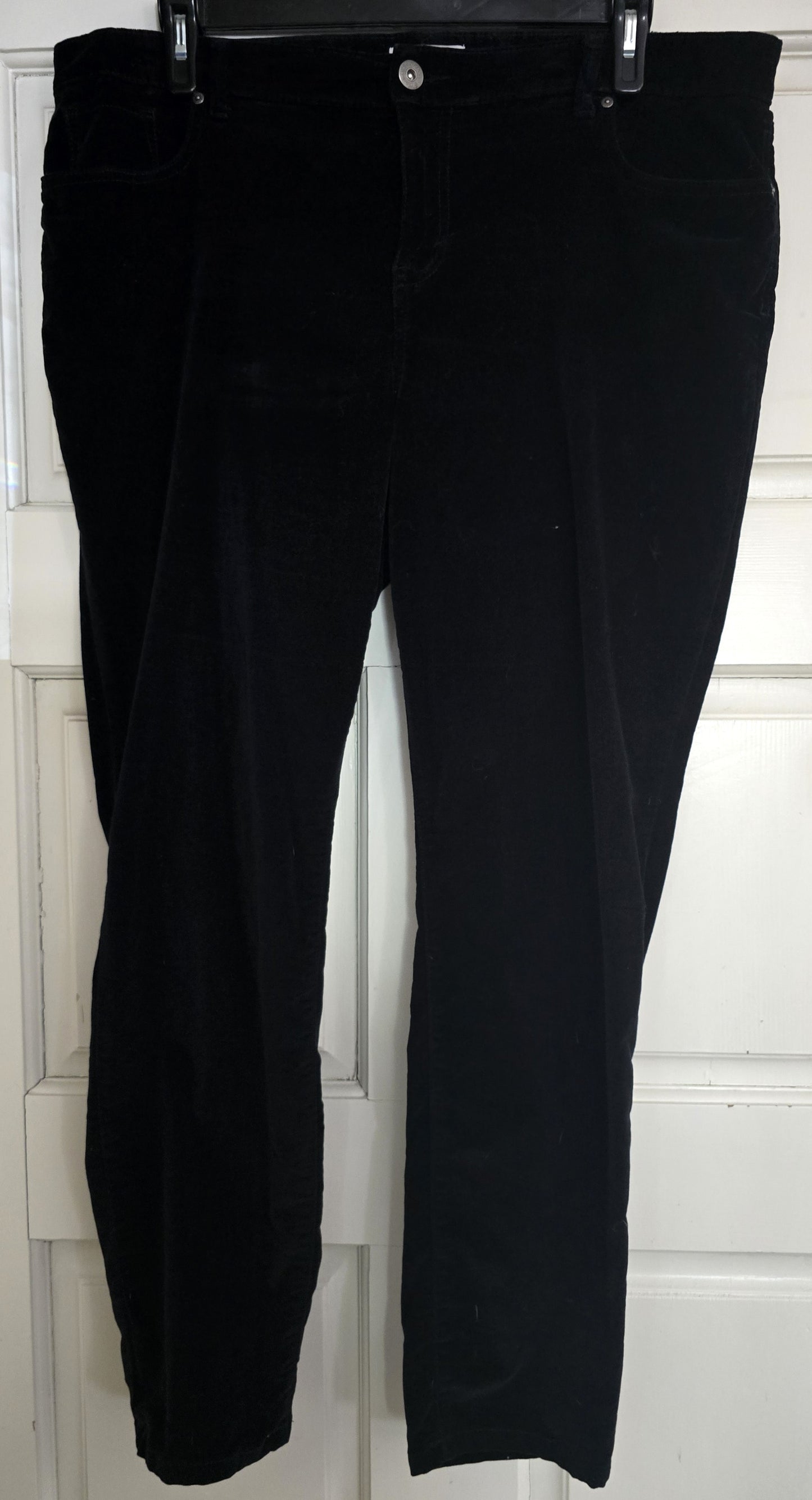 Pre-loved Black Velvet Skinny Pants - Style & Co Soft & Elegant