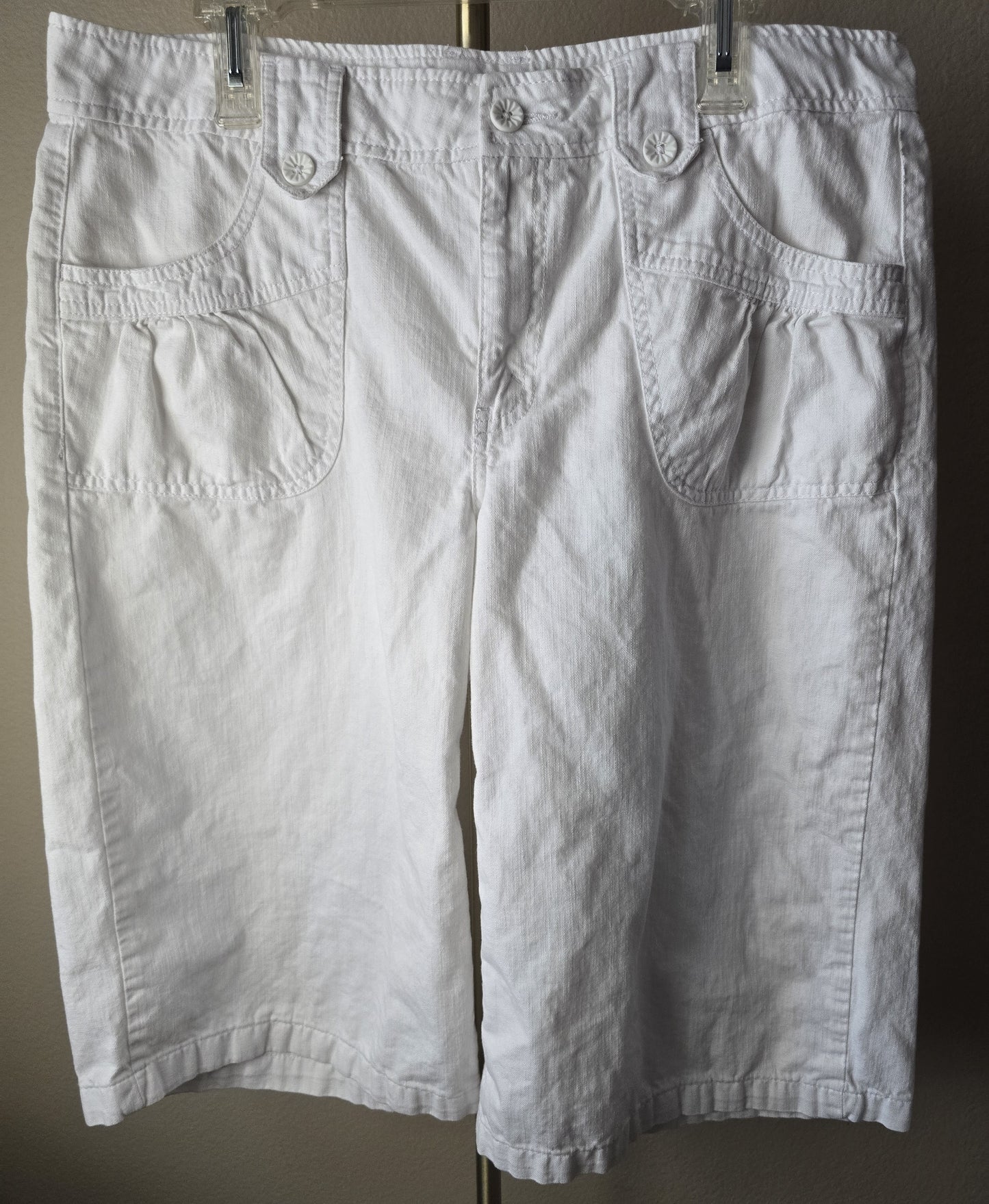Pre-loved White Rider Jeans Shorts (Size 14) - Puffed Pockets