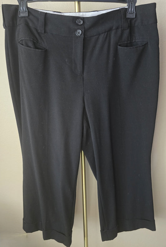 Pre-loved Bobby J Black Stretch Capri Pants (Size 14) - Cuffed Hem