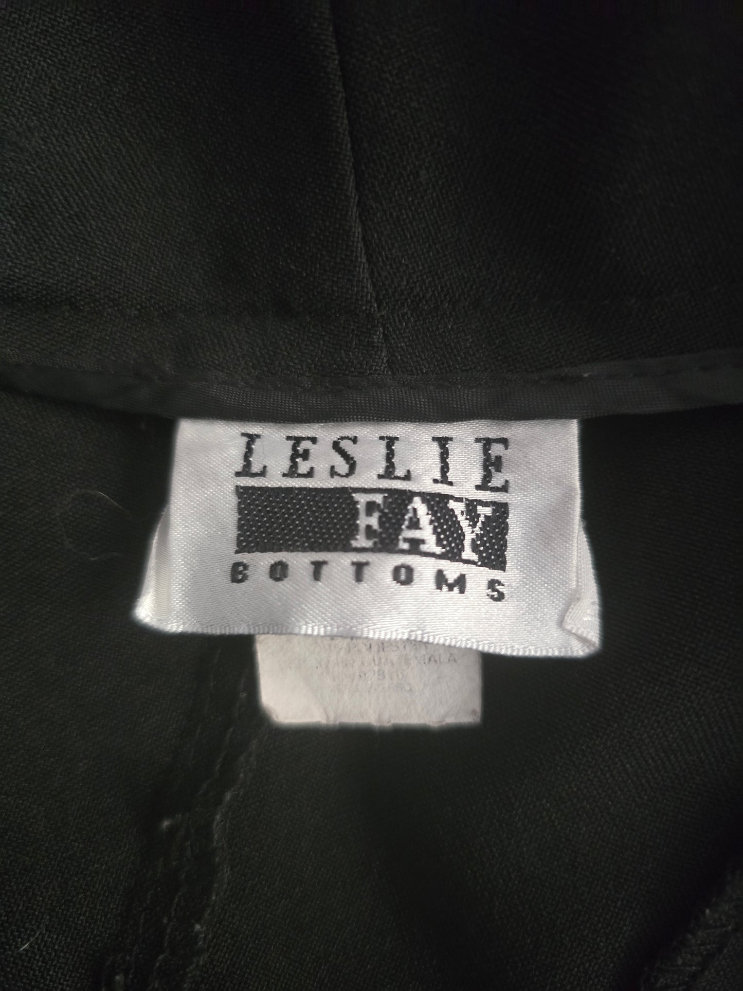 Pre-loved Leslie Fay Black Trousers (Size 16) - Classic Fit