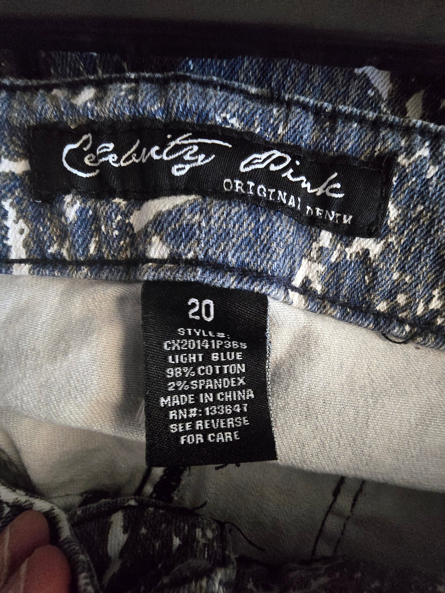 Pre-loved Celebrity Pink Light Blue Splatter Print Jeans (Size 20)