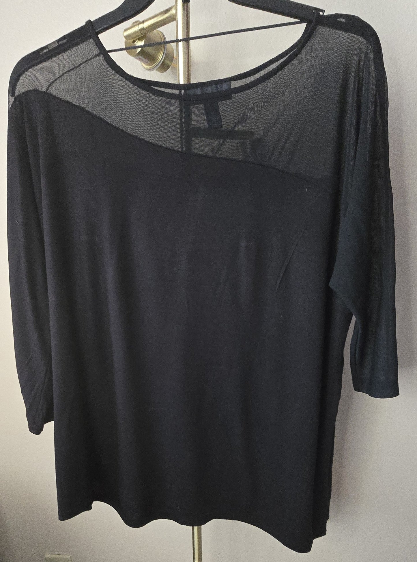 Pre-loved INC International Concepts Black 3/4 Sleeve Top with Mesh Detail (Size 1X)