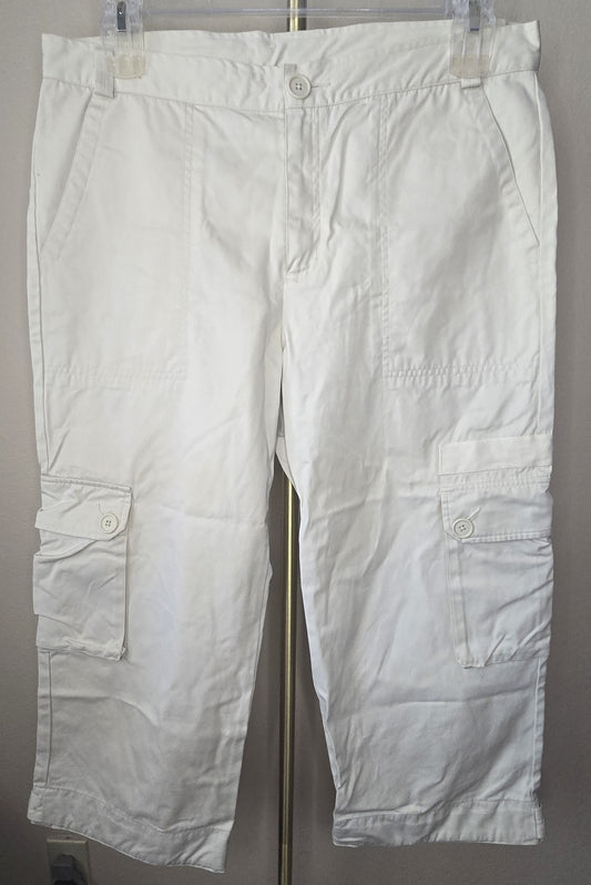 Pre-loved Women's GAP Cream Cargo Cropped Capris Pants - Size 12 - 100% Cotton