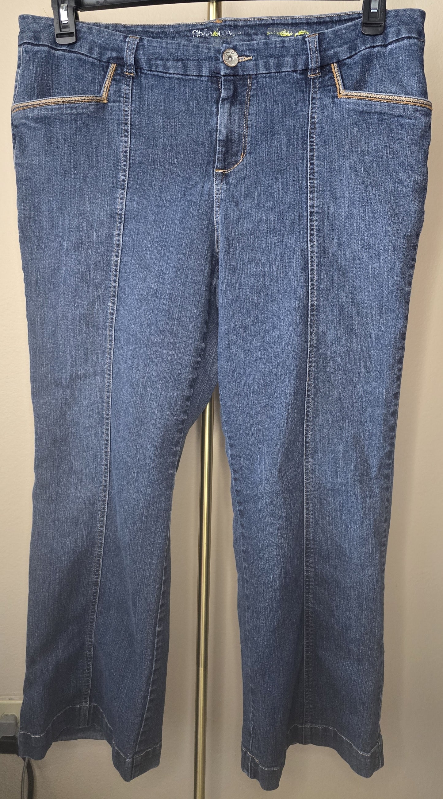 Style & Co. Women's Blue Wash Plus Size Jeans - Flare Leg / Bootcut - Size 18W