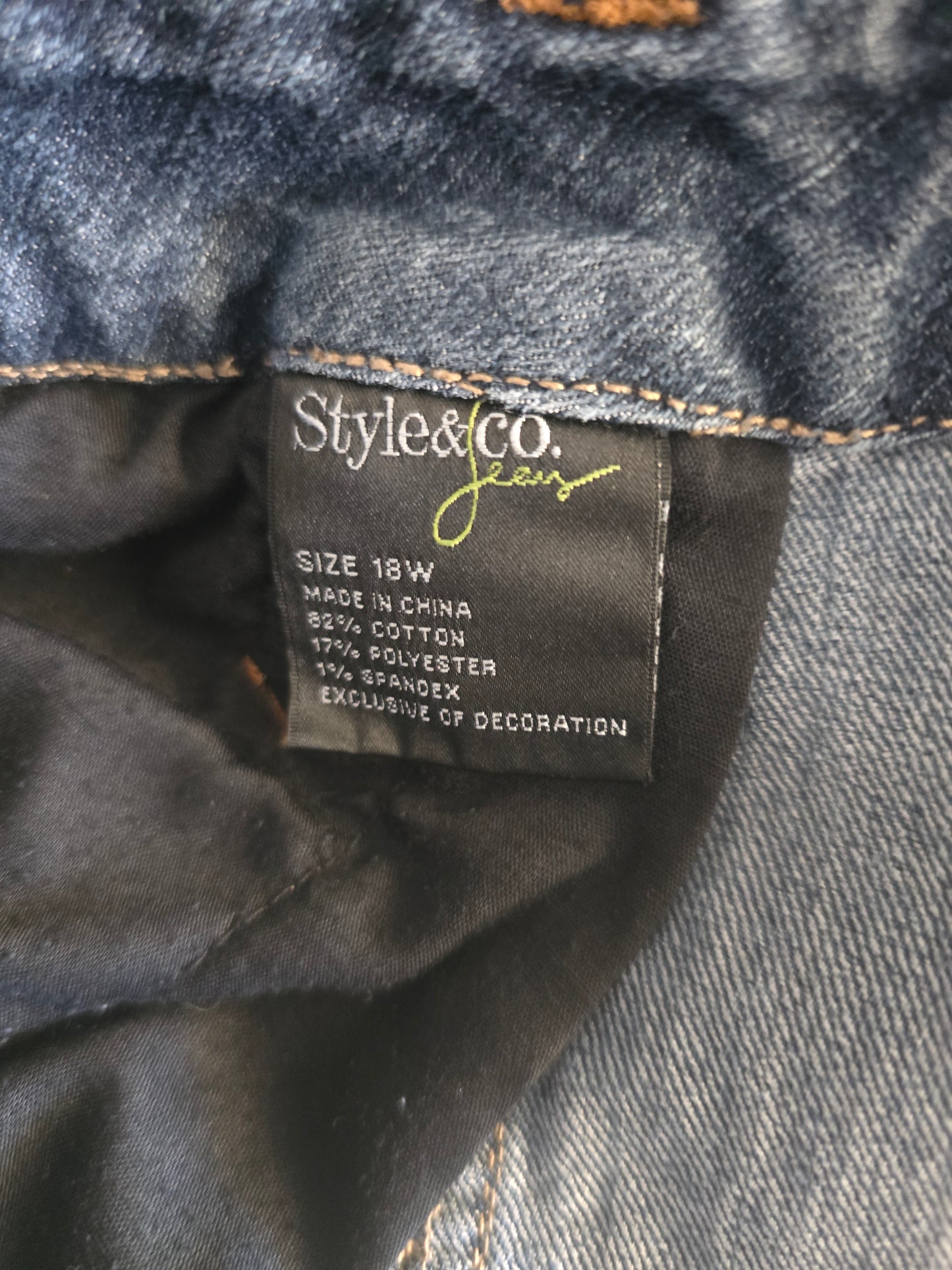 Style & Co. Women's Blue Wash Plus Size Jeans - Flare Leg / Bootcut - Size 18W