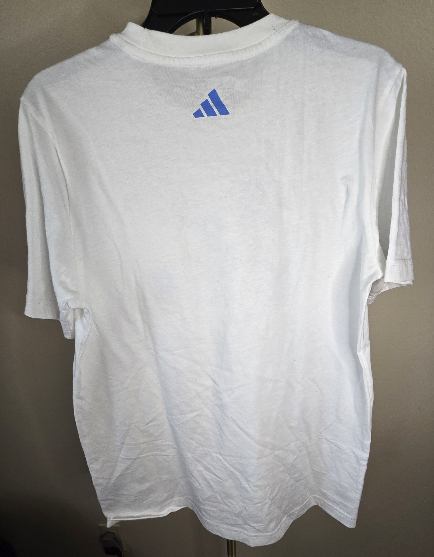 New Adidas Small White T-Shirt - Unique "Fresh Kicks" Design - Comfortable & Stylish
