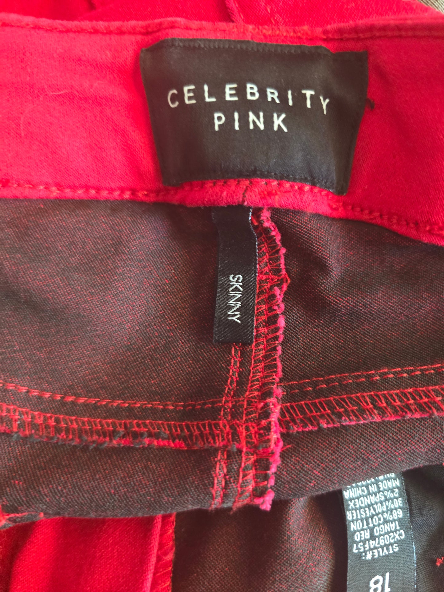 Vibrant & Chic: Pre-Loved Celebrity Pink Red Skinny Pants (Women's Size 18)