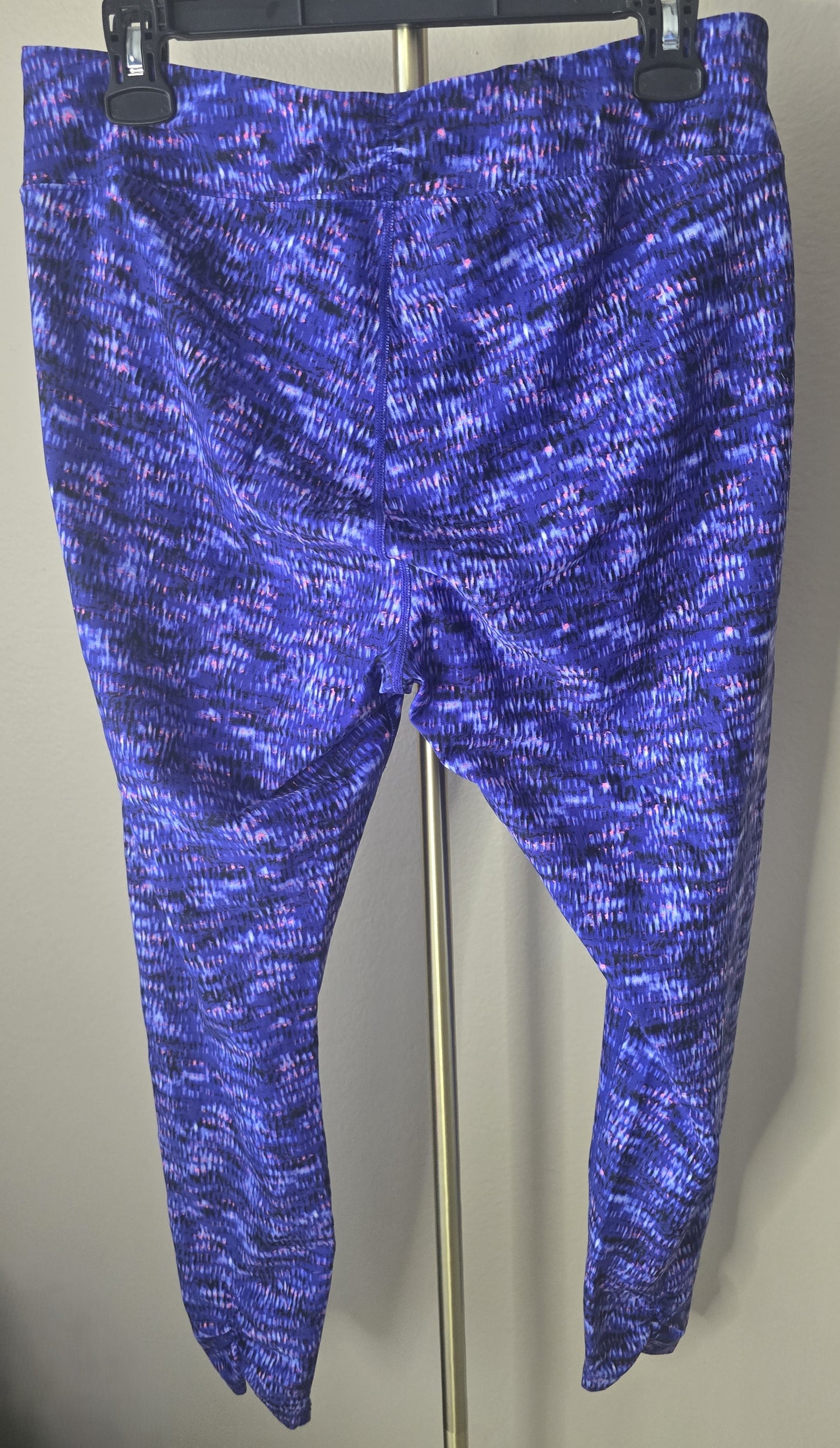 Vibrant & Functional: Pre-Loved Calvin Klein Performance Quick Dry Leggings (Women's 1X)