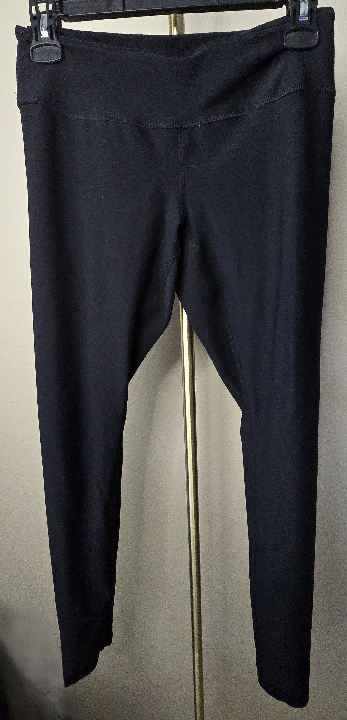 Versatile & Comfortable: Pre-Loved Zella Live In High Waist Black Leggings (Women's Small)