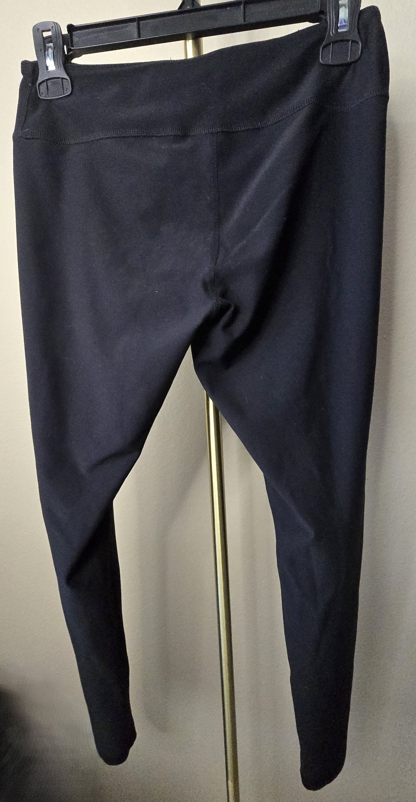 Versatile & Comfortable: Pre-Loved Zella Live In High Waist Black Leggings (Women's Small)