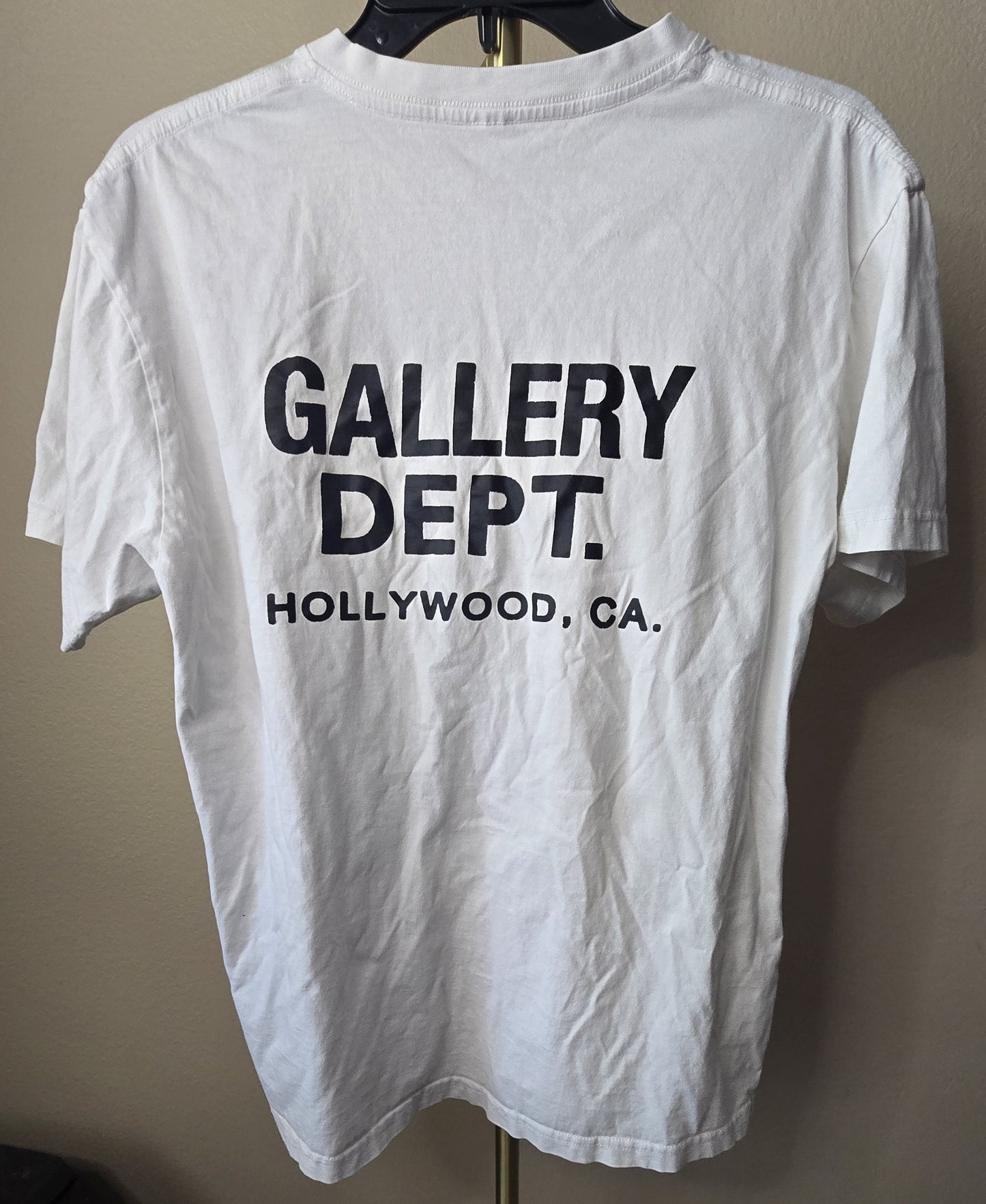 Distressed & Edgy: Pre-Loved White Graphic T-Shirt (Gallery Dept. Inspired) - Men's Medium