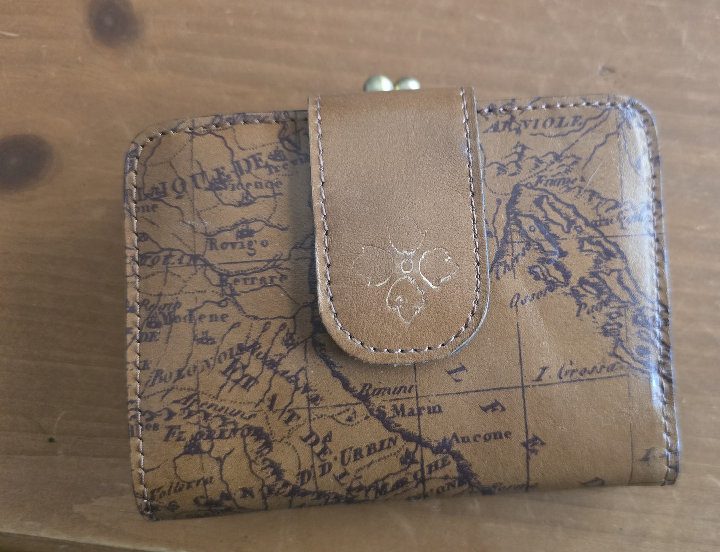 Elegant & Organized: Pre-Loved Patricia Nash "Tooled" Leather Wallet