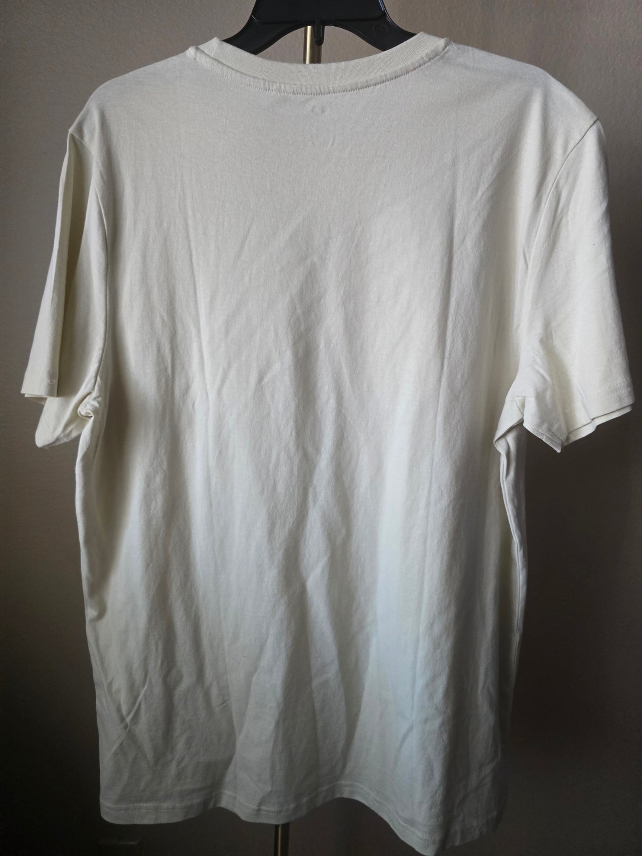 NWT "dip" Cream T-Shirt - Crew Neck Basic