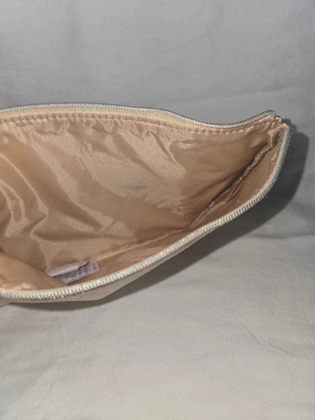 Estee Lauder Gold Metallic Cosmetic Make Up Bag Zippered Plastic.